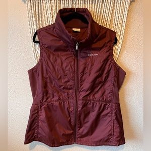 Columbia Women’s Vest Plum color size XXL
